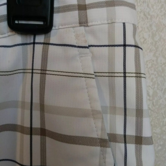 Mens Nike Golf FIT Dry White Plaid Athletic Chino Golf Shorts Casual - Picture 9 of 10